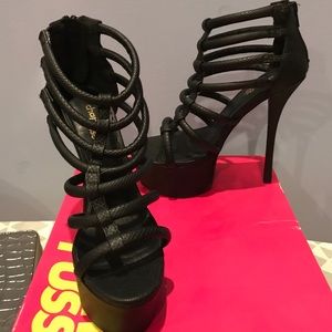 Charlotte Russe Black Snake-like high Heels-Size 6